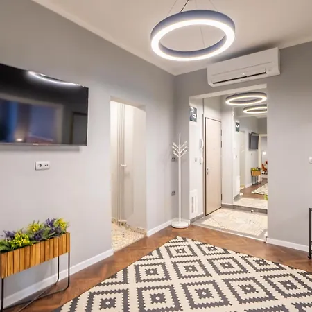 Apartment Vip Vitosha 69 Blvd 3 Bdrm - Location